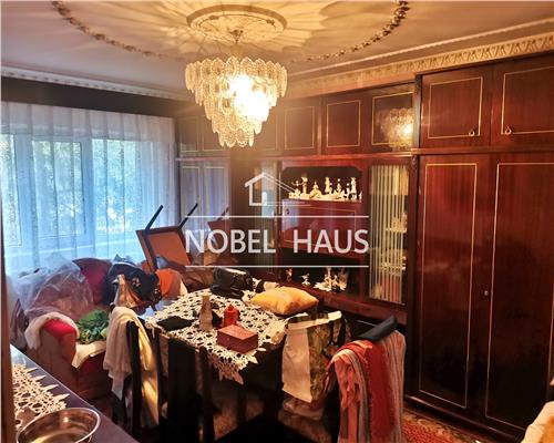 Apartament 2 camere, et 1, decomandat, Barlad, zona Confectii