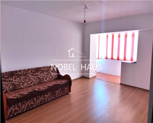 Apartament 3 camere, decomandat, etajul 3, zona Gura Leului